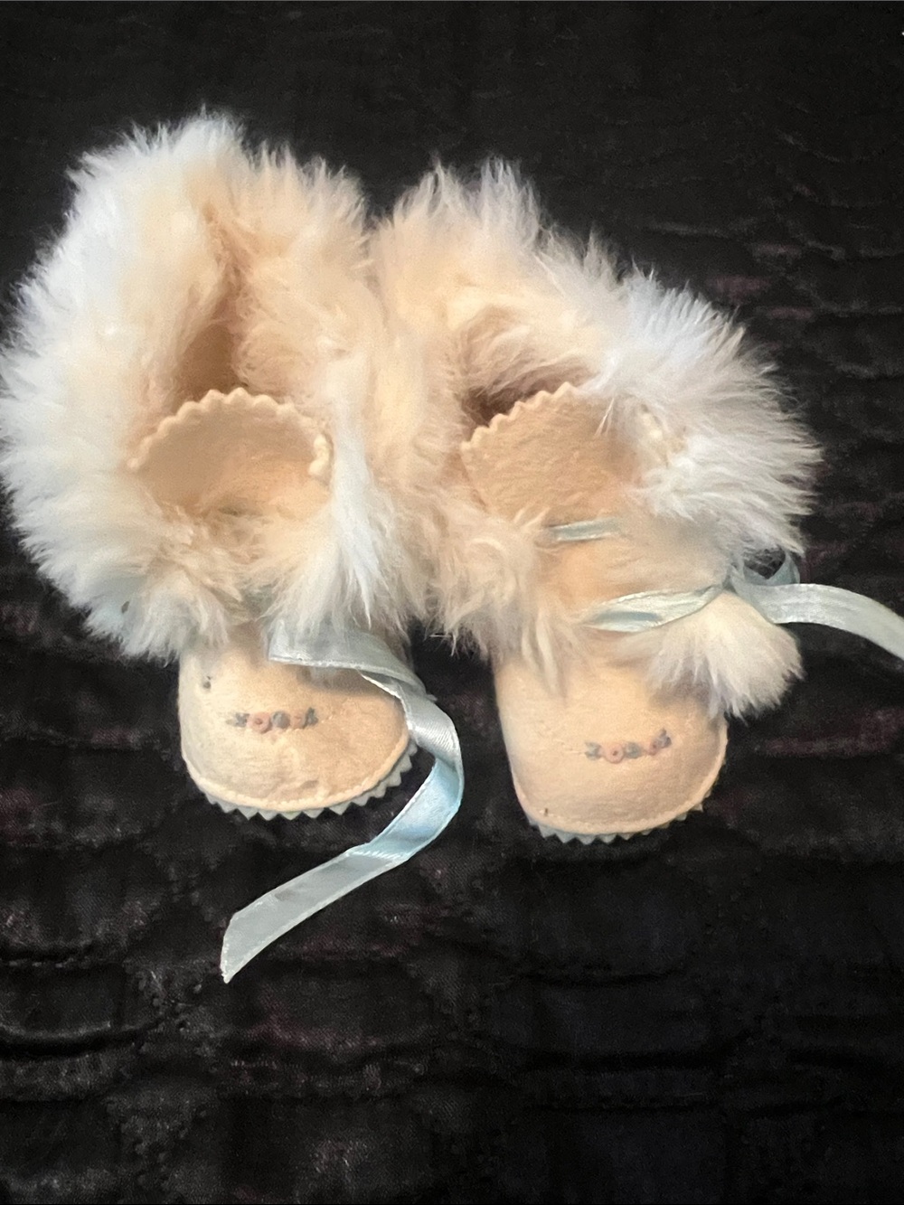 Vintage Plush Faux-Fur Baby Boots - Cream with Pale Blue Ribbon